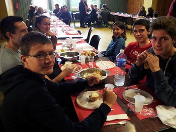 2016-11-20 Des jeunes à table