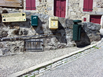 2018-04-15-ditributeurs-sachets-canins3