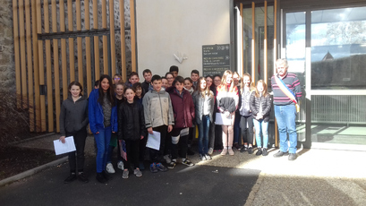 2019 03 24 Les élèves de 6ème en mairie