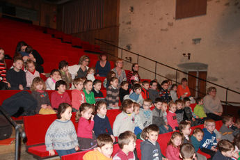 2020 02 16  spectacle école Jean Macé