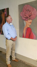 2020 07 11 Expo au Logis Saint Paul : Christian Satin devant "Pink Lady in red"