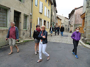 2020 07 16 Visite du bourg avec les Amis d'Allègre
