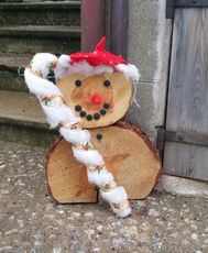 2020 12 08 Décorations dans les rues d'Allègre