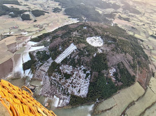 2021 01 14  Montgolfière dans le ciel d'Allègre