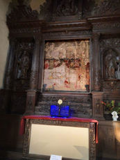2021 03 11 Le tableau a été "décroché". Une peinture murale a été découverte sous le tableau.