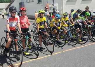 2022 06 05 course cycliste le 68ème grand prix d'Allègre : départ