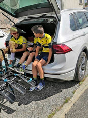 2022 06 05 course cycliste le 68ème grand prix d'Allègre : on se prépare