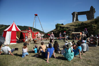 2022 07 17 Fête médiévale : sur le site de la Potence, théâtre
