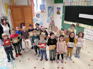 2022 12 17  Noël à l'école Jean Macé : GS et CP