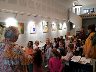 2023 09 21 Ecole J Mace : visite d'une artiste à la Coccinelle