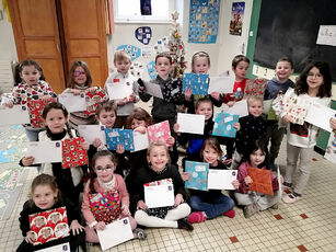 2023 12 24 Repas de Noël à l'école Jean Macé : GS et CP