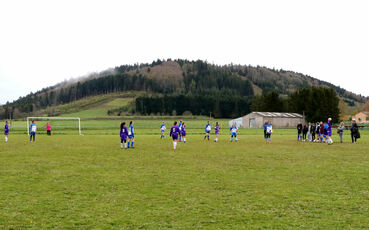 2024 05 02 U S  Vernassal : l'équipe des filles en pleine action