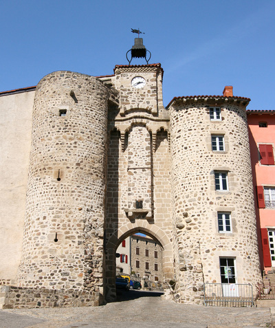 Le portail de Monsieur vu du sud