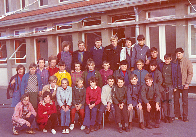 135 - 1968 environ une classe du CEG